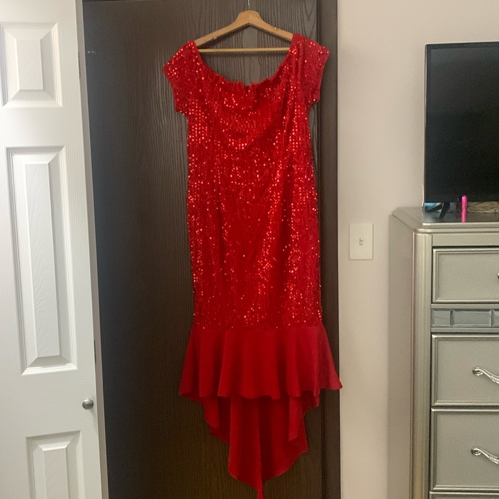Red party dress